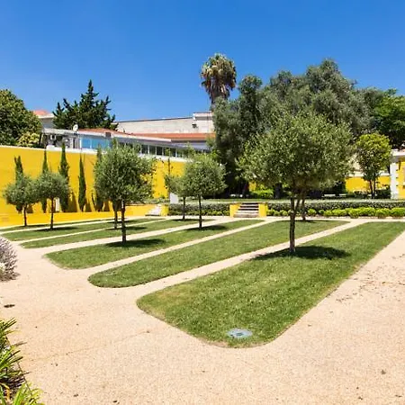 Charming Historic Lx Garden&Garage Appartement *